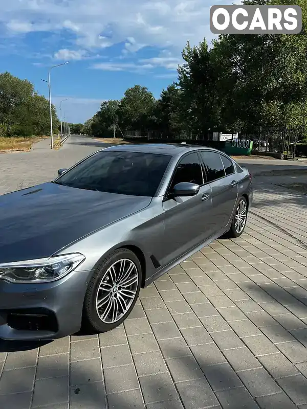 WBAJA7C55JWA74398 BMW 5 Series 2018 Седан 2 л. Фото 2