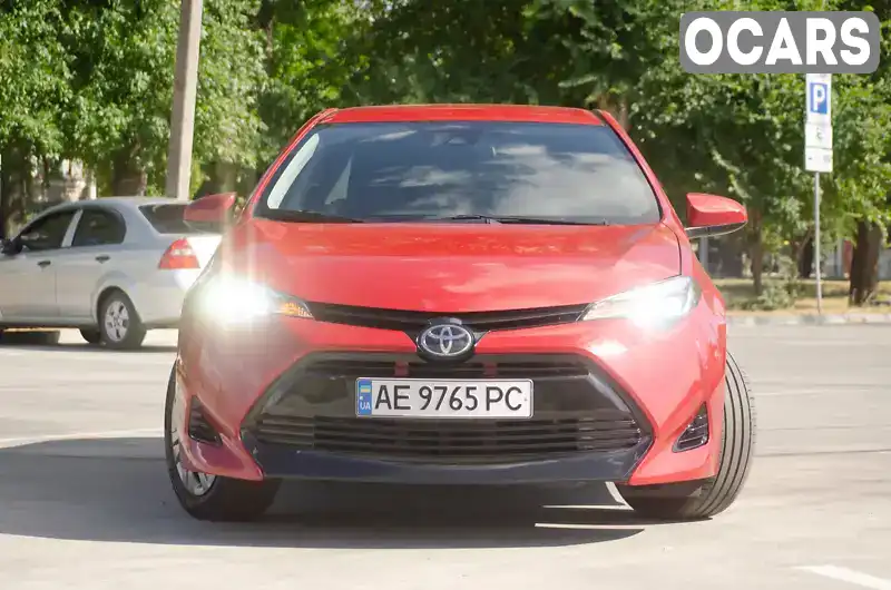 5YFBURHE0HP671235 Toyota Corolla 2017 Седан 1.8 л. Фото 2