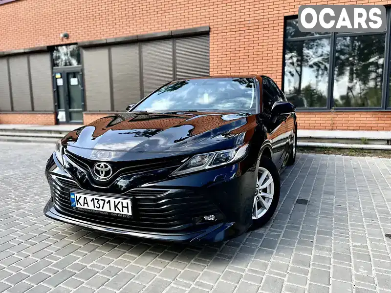 Седан Toyota Camry 2018 2.49 л. Автомат обл. Хмельницька, Нетішин - Фото 1/21