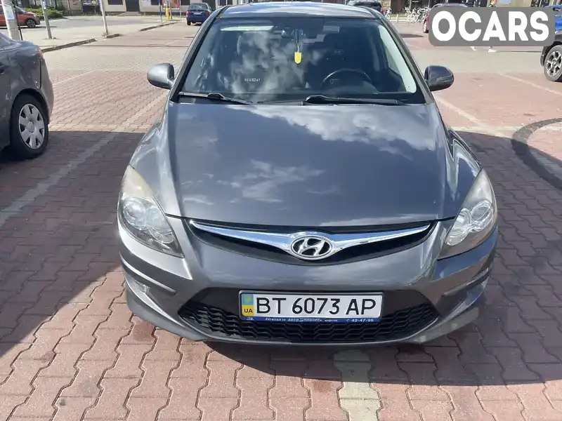 Хетчбек Hyundai i30 2010 1.59 л. Автомат обл. Чернівецька, Чернівці - Фото 1/14