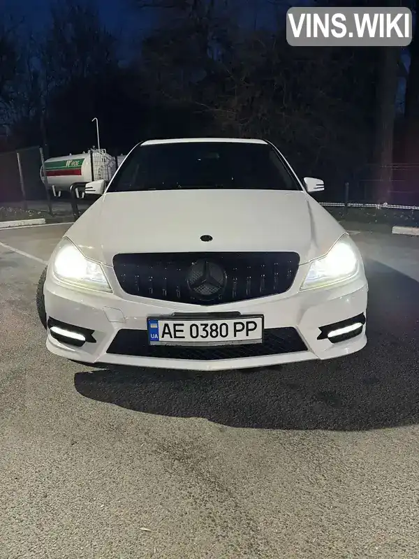 Седан Mercedes-Benz C-Class 2013 1.8 л. Автомат обл. Дніпропетровська, Дніпро (Дніпропетровськ) - Фото 1/21