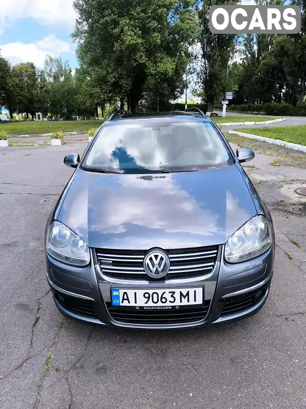 Універсал Volkswagen Golf 2008 1.9 л. Ручна / Механіка обл. Київська, Петропавлівська Борщагівка - Фото 1/21