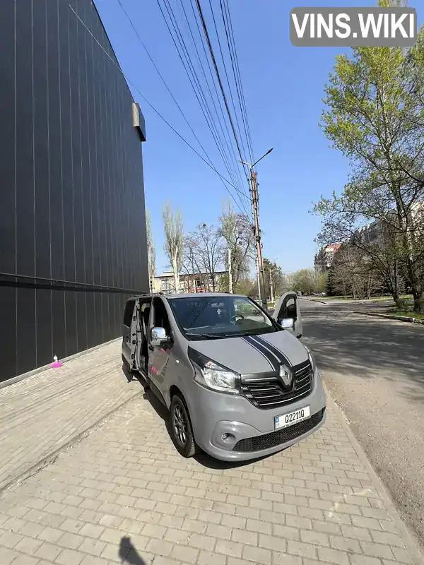 Мінівен Renault Trafic 2015 1.6 л. Ручна / Механіка обл. Донецька, Слов'янськ - Фото 1/21