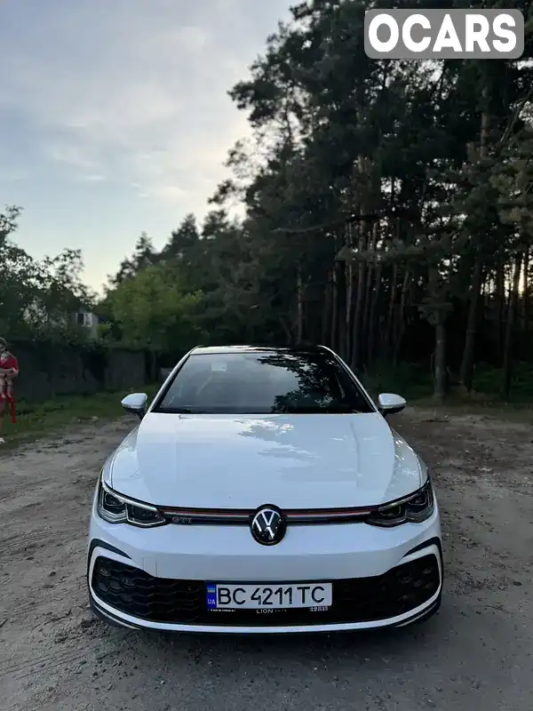 Хетчбек Volkswagen Golf 2022 1.97 л. Автомат обл. Львівська, Львів - Фото 1/22