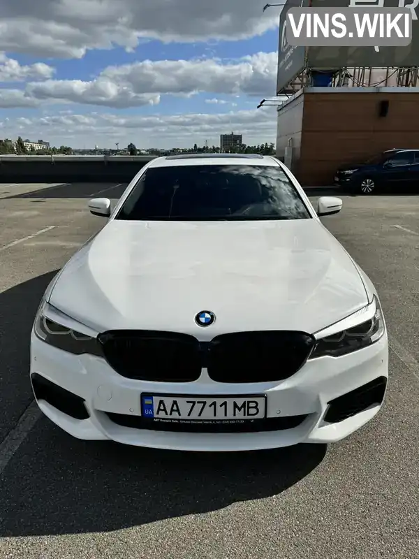 WBAJR7C01LWW68418 BMW 5 Series 2019 Седан 2 л. Фото 2