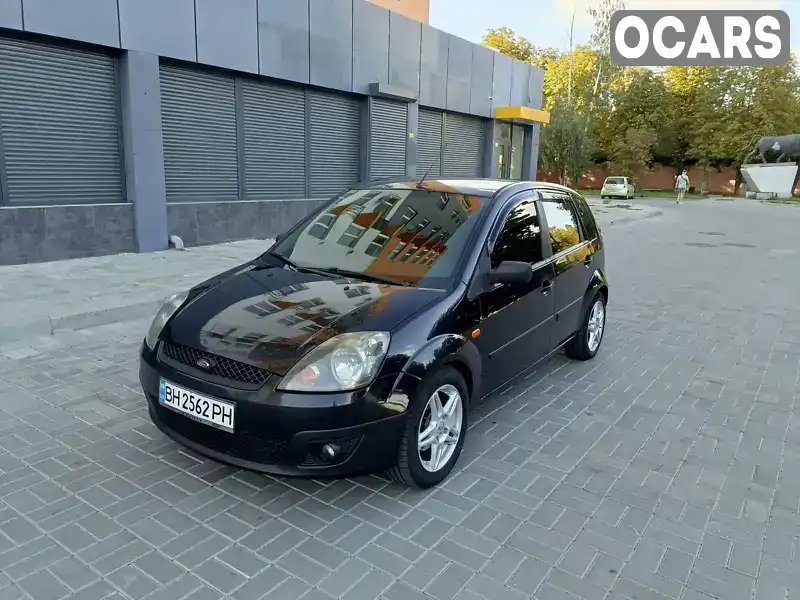 Хэтчбек Ford Fiesta 2006 1.3 л. Ручная / Механика обл. Черкасская, Черкассы - Фото 1/21