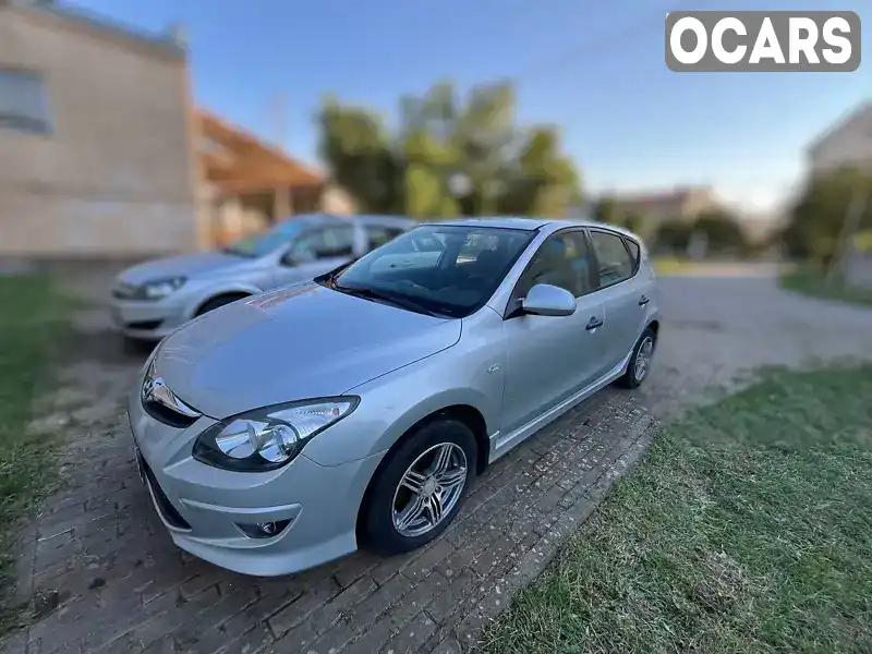 Хетчбек Hyundai i30 2011 1.4 л. Ручна / Механіка обл. Закарпатська, Ужгород - Фото 1/18