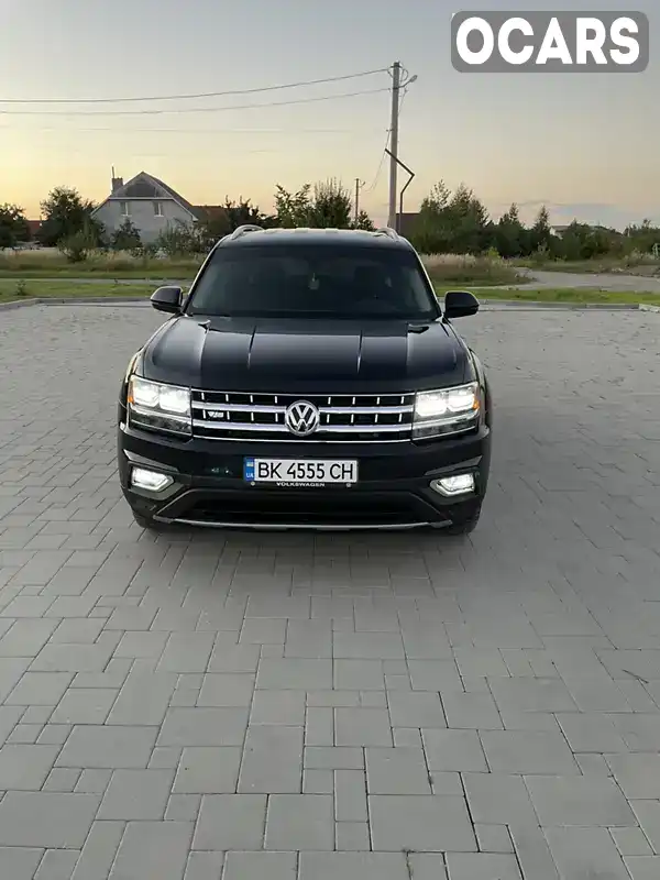 Позашляховик / Кросовер Volkswagen Atlas 2019 3.6 л. Автомат обл. Рівненська, Здолбунів - Фото 1/21