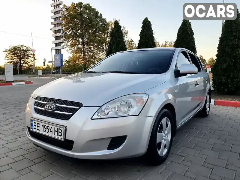 Хетчбек Kia Ceed 2008 1.4 л. Ручна / Механіка обл. Миколаївська, Миколаїв - Фото 1/18