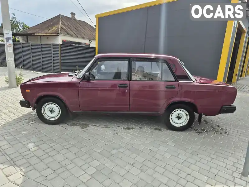 Седан ВАЗ / Lada 2107 2005 1.45 л. Ручная / Механика обл. Днепропетровская, Днепр (Днепропетровск) - Фото 1/8