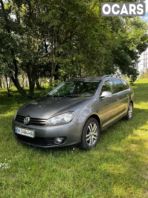 Універсал Volkswagen Golf 2009 1.6 л. Ручна / Механіка обл. Рівненська, Сарни - Фото 1/21