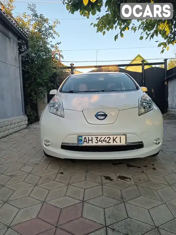 AZE0052672 Nissan Leaf 2012 Хэтчбек  Фото 1