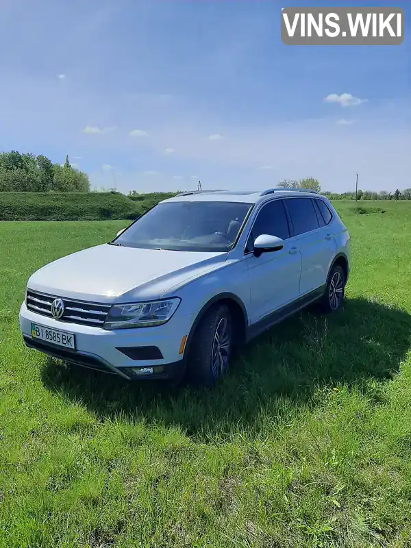 3VV3B7AXXJM040386 Volkswagen Tiguan 2017 Внедорожник / Кроссовер 2 л. Фото 2