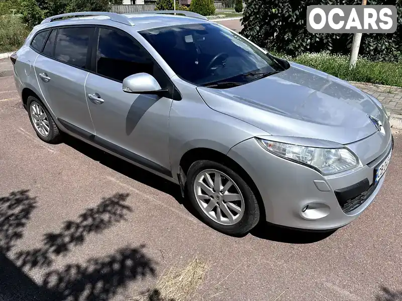 Універсал Renault Megane 2011 1.6 л. Ручна / Механіка обл. Чернігівська, Новгород-Сіверський - Фото 1/21