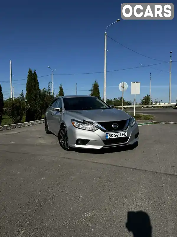 Седан Nissan Altima 2017 2.49 л. Варіатор обл. Рівненська, Рівне - Фото 1/21