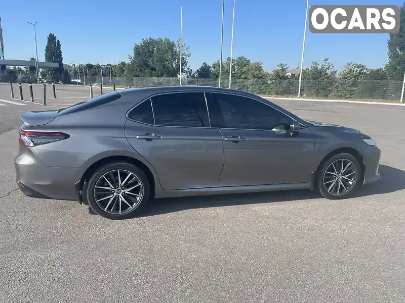 Седан Toyota Camry 2022 2.49 л. Варіатор обл. Полтавська, Полтава - Фото 1/14