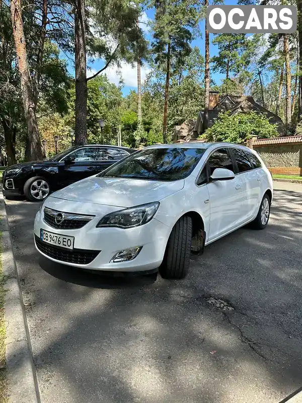 Універсал Opel Astra 2011 1.96 л. Автомат обл. Харківська, Мерефа - Фото 1/21