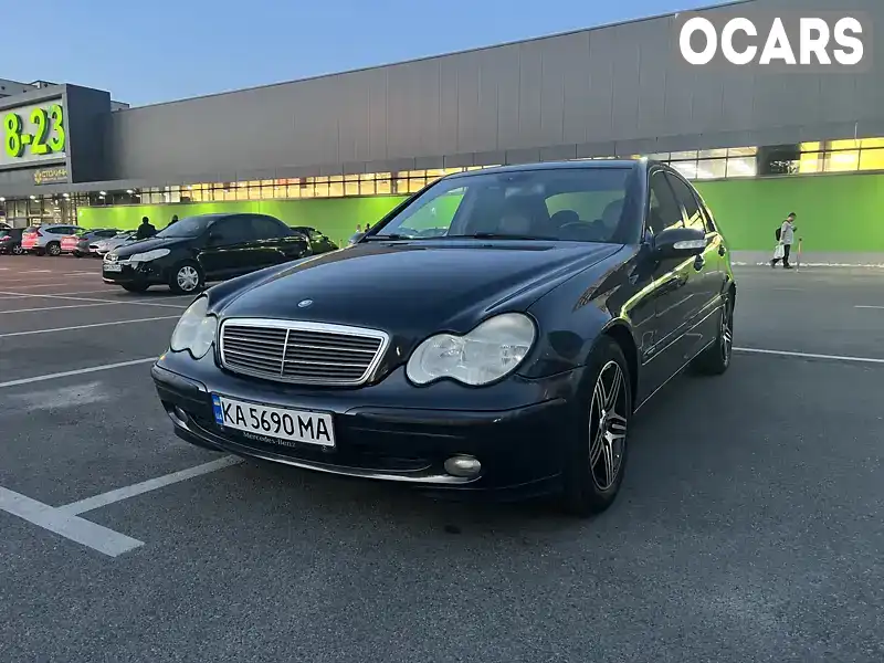 Седан Mercedes-Benz C-Class 2003 2.2 л. Ручна / Механіка обл. Київська, Вишневе - Фото 1/21