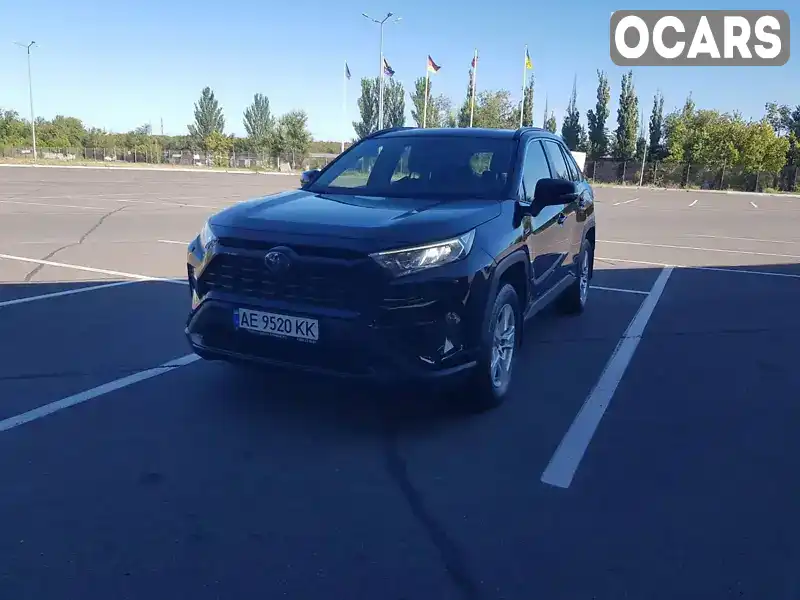 Позашляховик / Кросовер Toyota RAV4 2020 2.49 л. Автомат обл. Дніпропетровська, Кривий Ріг - Фото 1/21