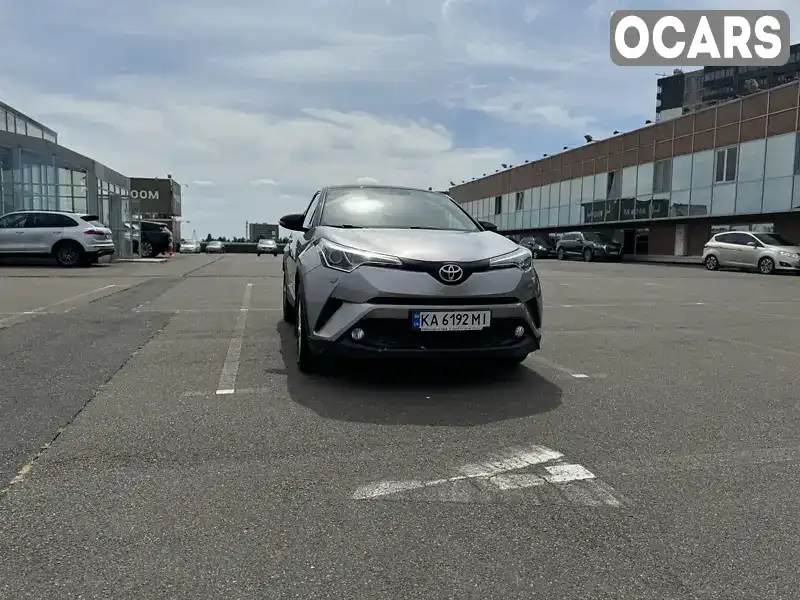 Внедорожник / Кроссовер Toyota C-HR 2016 1.2 л. Вариатор обл. Киевская, Киев - Фото 1/21