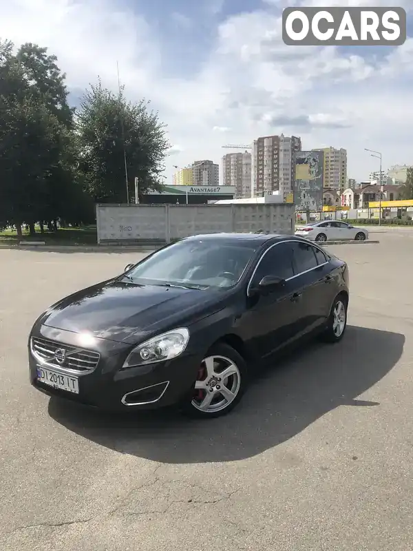 Седан Volvo S60 2013 2.5 л. Автомат обл. Київська, Бровари - Фото 1/21