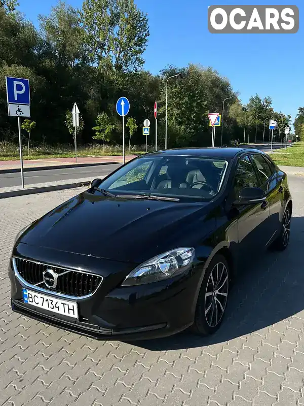 Хетчбек Volvo V40 2016 1.97 л. Автомат обл. Львівська, Львів - Фото 1/21