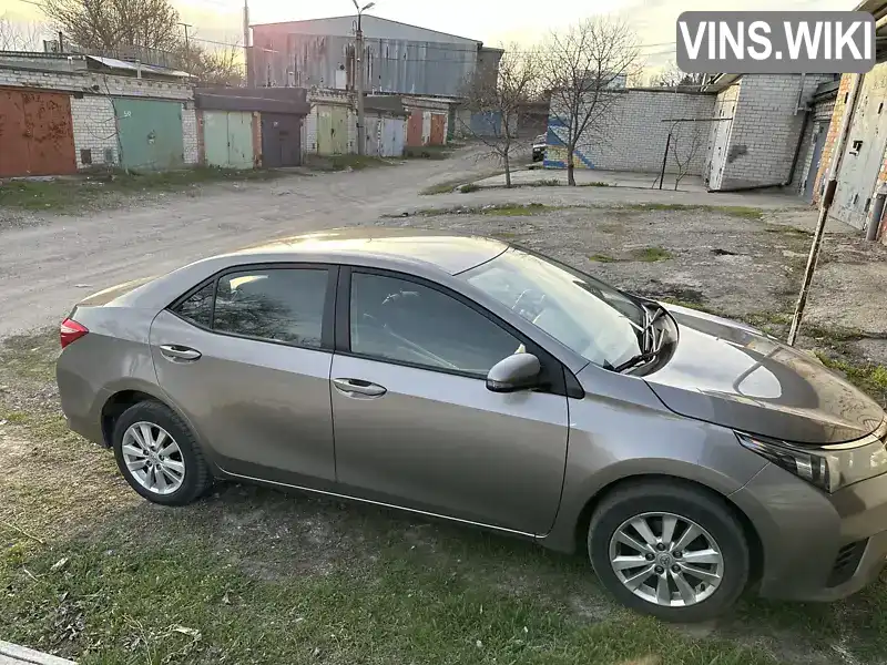 Седан Toyota Corolla 2013 1.33 л. Ручна / Механіка обл. Запорізька, Запоріжжя - Фото 1/7