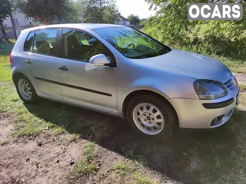 Хетчбек Volkswagen Golf 2004 1.6 л. Ручна / Механіка обл. Чернігівська, Прилуки - Фото 1/14