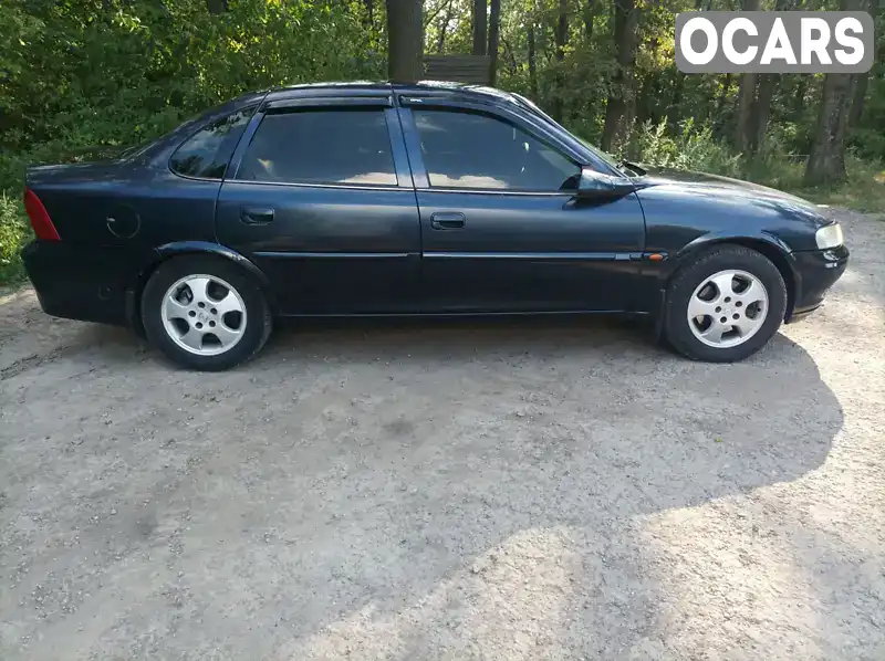 Седан Opel Vectra 2000 1.8 л. Ручная / Механика обл. Черновицкая, Сокиряны - Фото 1/21