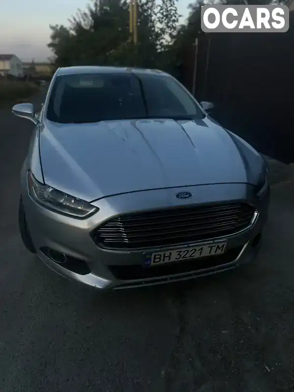 3FA6P0T97GR200499 Ford Fusion 2015 Седан 2 л. Фото 3