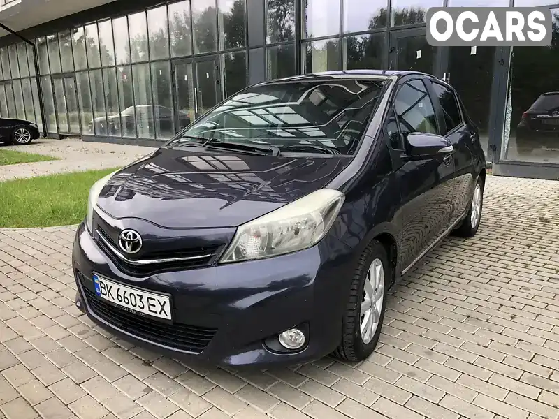 Хетчбек Toyota Yaris 2013 1.4 л. Ручна / Механіка обл. Рівненська, Рівне - Фото 1/21