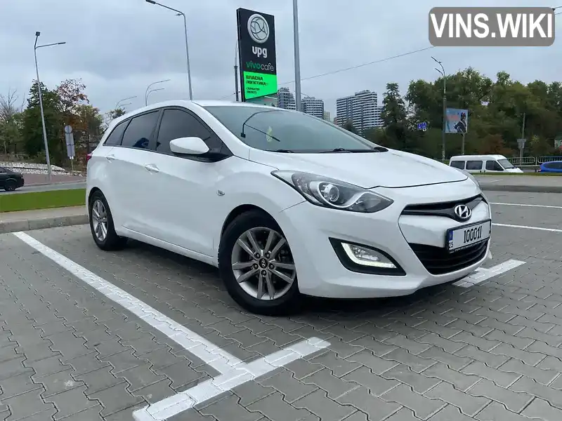 Универсал Hyundai i30 2013 1.6 л. Автомат обл. Киевская, Киев - Фото 1/21