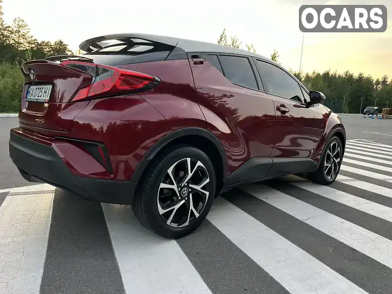 Внедорожник / Кроссовер Toyota C-HR 2018 2 л. Автомат обл. Киевская, Киев - Фото 1/18