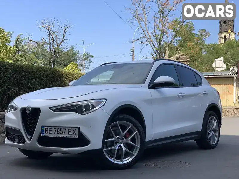 Позашляховик / Кросовер Alfa Romeo Stelvio 2018 2 л. Типтронік обл. Миколаївська, Миколаїв - Фото 1/21