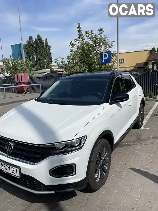 Позашляховик / Кросовер Volkswagen T-Roc 2021 1.5 л. Автомат обл. Київська, Київ - Фото 1/21