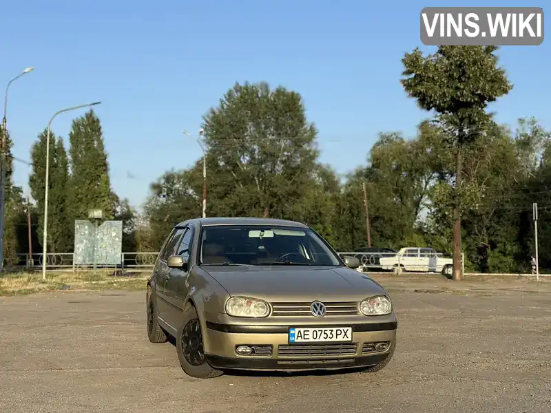 Хетчбек Volkswagen Golf 2003 1.6 л. Ручна / Механіка обл. Дніпропетровська, Кривий Ріг - Фото 1/12