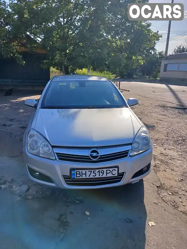 W0L0AHL48A2138554 Opel Astra 2010 Хэтчбек 1.36 л. Фото 2