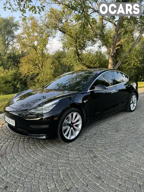 Седан Tesla Model 3 2018 null_content л. Автомат обл. Закарпатська, Ужгород - Фото 1/21