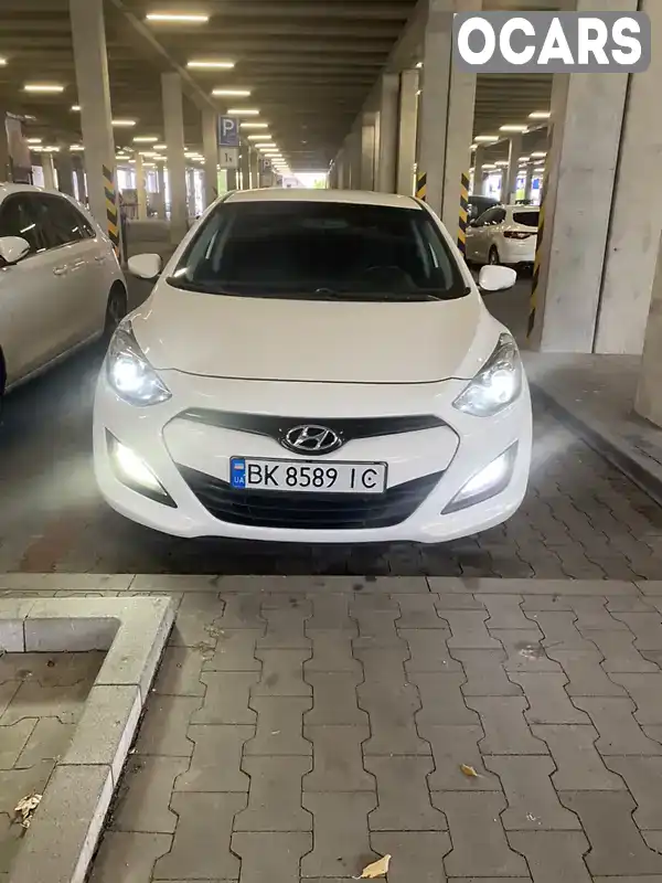 Хэтчбек Hyundai i30 2012 1.58 л. Ручная / Механика обл. Днепропетровская, Днепр (Днепропетровск) - Фото 1/21