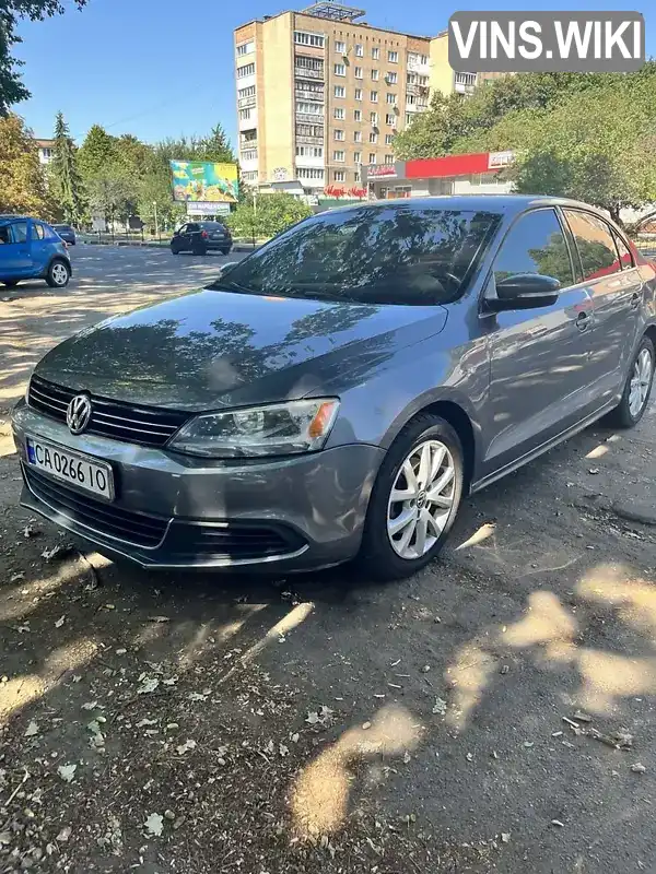 Седан Volkswagen Jetta 2012 2.5 л. Автомат обл. Черкаська, Умань - Фото 1/9