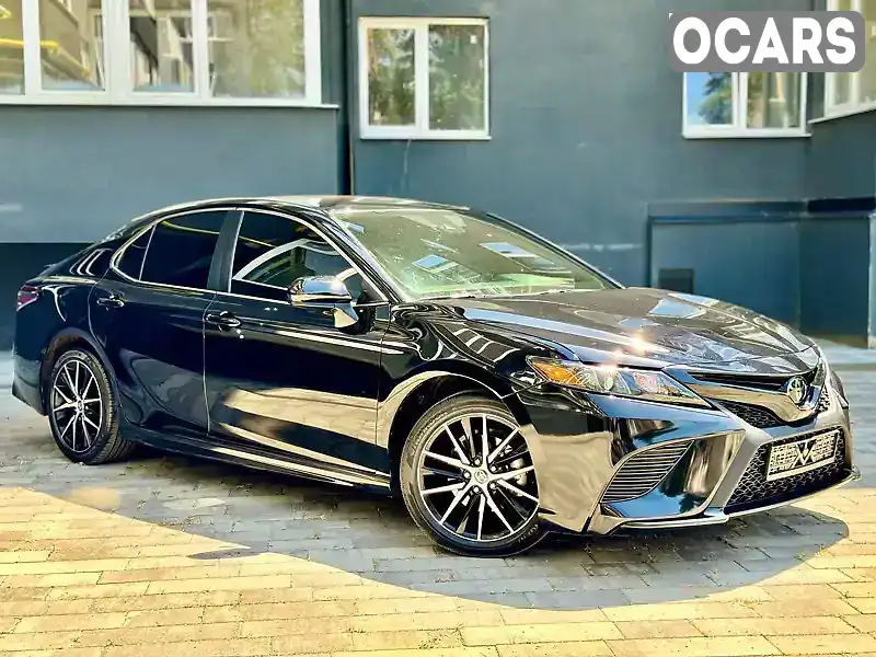 4T1G11AK4MU580980 Toyota Camry 2021 Седан 2.49 л. Фото 2