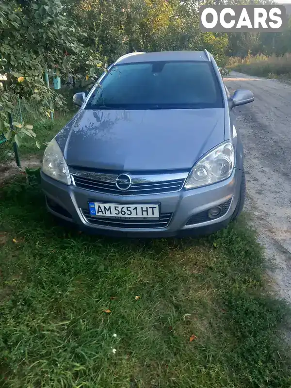 Універсал Opel Astra 2009 1.69 л. Ручна / Механіка обл. Житомирська, Звягель - Фото 1/11