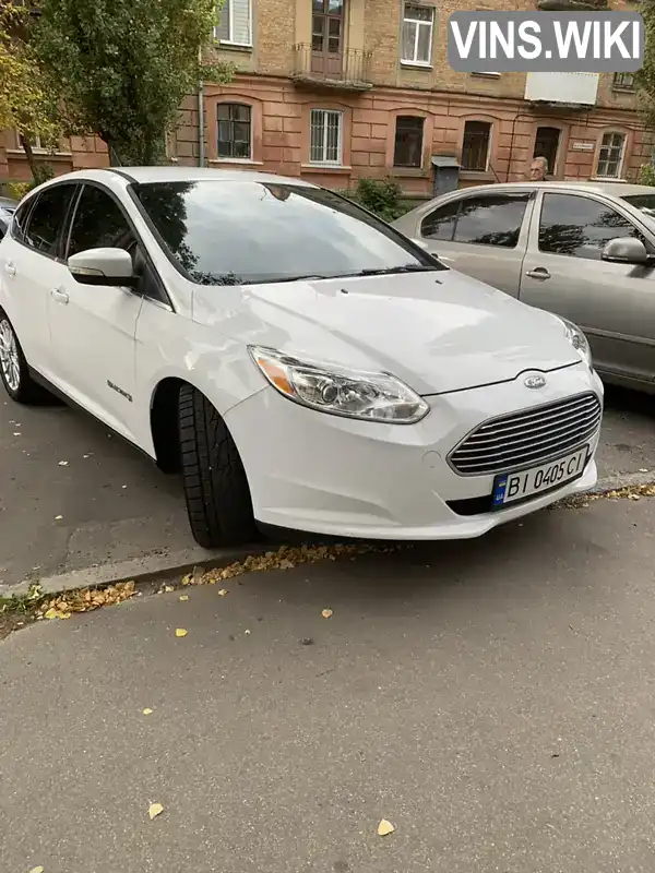 Седан Ford Focus 2013 null_content л. Автомат обл. Полтавська, Полтава - Фото 1/8