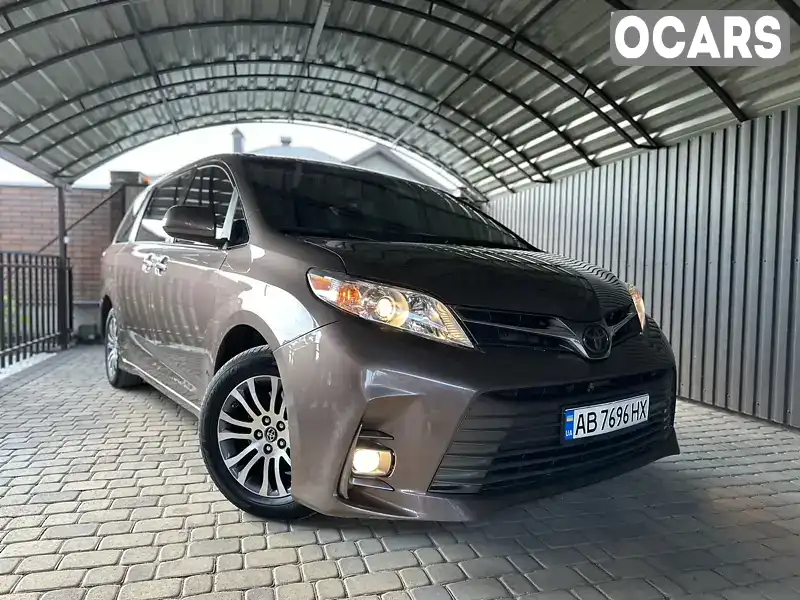 Мінівен Toyota Sienna 2019 3.5 л. Автомат обл. Вінницька, Вінниця - Фото 1/21