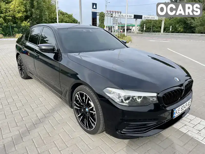 WBAJA5C59KWW12880 BMW 5 Series 2018 Седан 2 л. Фото 1