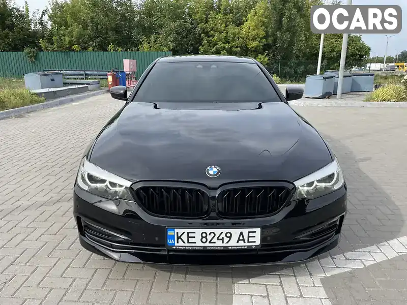 WBAJA5C59KWW12880 BMW 5 Series 2018 Седан 2 л. Фото 2