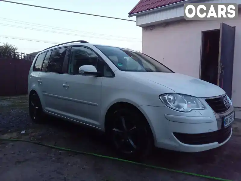 Мінівен Volkswagen Touran 2009 1.4 л. Ручна / Механіка обл. Хмельницька, location.city.hrytsiv - Фото 1/9