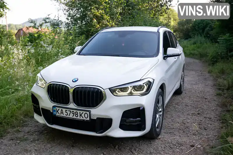 Позашляховик / Кросовер BMW X1 2019 2 л. Автомат обл. Львівська, Самбір - Фото 1/21