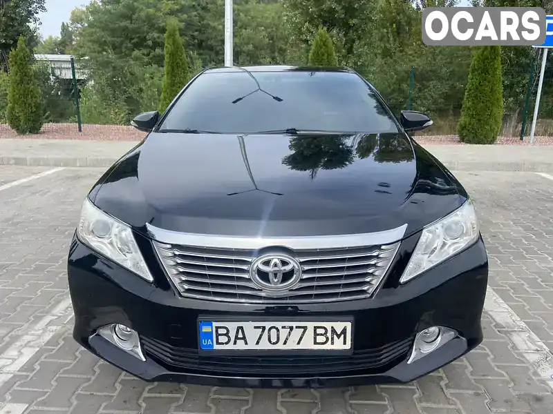 Седан Toyota Camry 2013 2.49 л. Автомат обл. Полтавська, Кременчук - Фото 1/14