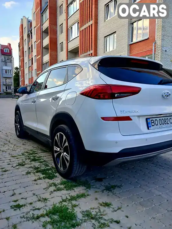 KMHJ381ABKU888182 Hyundai Tucson 2018 Внедорожник / Кроссовер 2 л. Фото 3